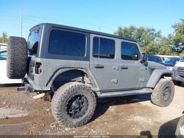 Jeep Wrangler III Unlimited Facelifting 3.6 V6 Pentastar 284KM 2018 Jeep Wrangler 3.6 V6 284 KM, 4x4, Sahara, drobna szkoda, z cieplego Texasu, zdjęcie 8