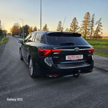 Toyota Avensis III Wagon Facelifting 2015 2.0 D-4D 143KM 2016 Toyota Avensis Kamera CofaniaNawigacjaAluminiowe FelgiSkorzana TapicerkaGw, zdjęcie 12