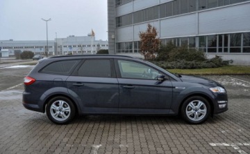 Ford Mondeo IV Kombi 1.6 Duratorq TDCi 115KM 2012 Ford Mondeo SW Lift 2012 r. Bezwypadkowy 1.6 Diesel 115KM, zdjęcie 4