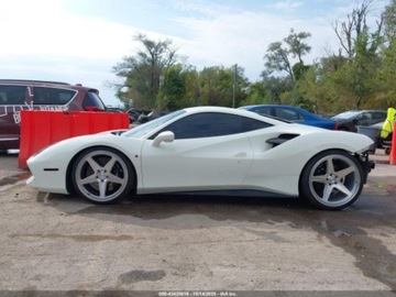 Ferrari 2017 Ferrari 488 GTB 2017 3.9l 3.9 Benzyna 660KM, zdjęcie 2