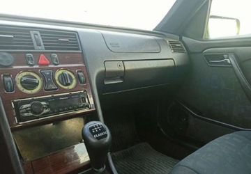 Mercedes Klasa C W202 Kombi T202 2.0 136KM 1997 Mercedes-Benz Klasa C Mercedes-Benz Klasa C 2.0 BenzynaLPG 136KM, zdjęcie 10
