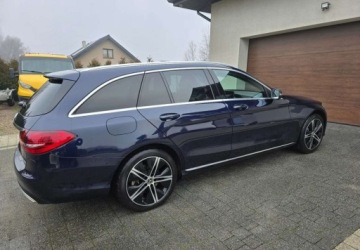 Mercedes Klasa C W205 Kombi Facelifting HYBRYDA 2.0 300 e 320KM 2020 Mercedes-Benz Klasa C Mercedes-Benz Klasa C 2.0 Hybryda Plug-in 320KM, zdjęcie 3
