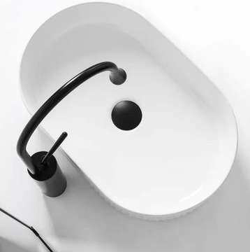 REA VANDA белая керамическая раковина на столешнице с желобками