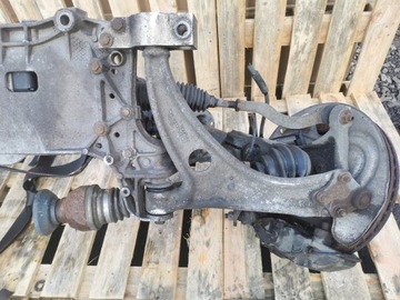 AUDI TT RS 8J 06/14 ZAVĚŠENÍ PŘEDNÍ POLOOSA TĚHLICE KOLENO KOMPLET