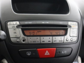 Citroen C1 I Hatchback 3d Facelifting 1.0 i 68KM 2009 Citroen C1 1.0, Klima, zdjęcie 11