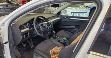 Skoda Superb II Kombi 2.0 TDI CR DPF 170KM 2011 Skoda Superb 2.0 TDI 170KM Ksenonowe reflektory 2.0 Diesel 170KM, zdjęcie 9