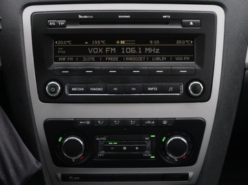 Skoda Octavia II Hatchback Facelifting 1.4 TSI 122KM 2012 Skoda Octavia 1.4 TSI, Salon Polska, Serwis ASO, zdjęcie 11