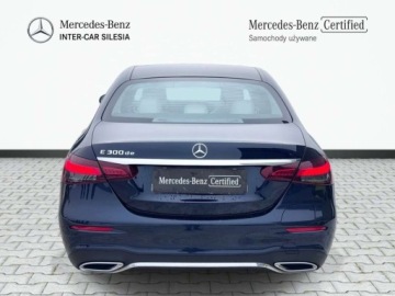 Mercedes Klasa E W213 Limuzyna Plug-in Facelifting 2.0 300de 306KM 2022 Mercedes-Benz Klasa E E 300 de Business Edition AMG Burmester Kamera 36, zdjęcie 5