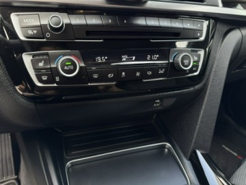 BMW Seria 3 F30-F31-F34 Limuzyna Facelifting 2.0 320d EfficientDynamics Edition 163KM 2018 BMW 320 Sport Line Full Key Less Go LED GPS 16:9, zdjęcie 18