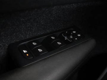 Volvo XC40 Crossover 2.0 D3 150KM 2019 Volvo XC 40 R-Design, Automat, Panorama, Kamera,, zdjęcie 34