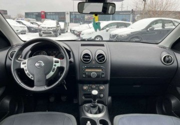 Nissan Qashqai I Crossover 2.0 140KM 2010 Nissan Qashqai2 panorama 7- osobowy 2.0 Benzyna 141KM, zdjęcie 21