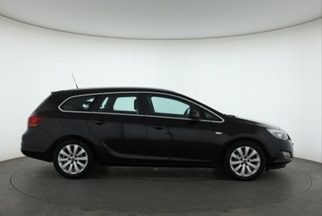 Opel Astra J Sports Tourer 2.0 CDTI ECOTEC 160KM 2011 Opel Astra 2.0 CDTI, Klima, Klimatronic, Tempomat, zdjęcie 5