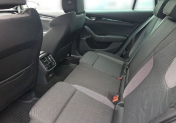 Skoda Octavia IV Liftback 1.5 TSI EVO 150KM 2024 Skoda Octavia 1.5TSI mHEV Selection DSG, Podgrzewane Fotele, Kamera Cofani, zdjęcie 9