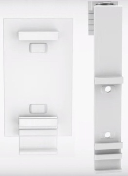 Жалюзи на окнах легко устанавливаются. Размеры 116х150.