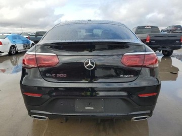 Mercedes GLC C253 2021 Mercedes-Benz GLC 2021, 2.0L, 4x4, COUPE, od ubezpieczalni 2.0 Benzyna, zdjęcie 4