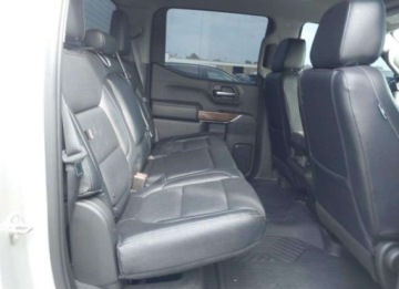 Chevrolet Silverado II 2021 Chevrolet Silverado 2021, 5.3L, 4x4, RST, po gradobiciu 5.3 Benzyna 355KM, zdjęcie 10