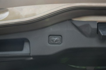 Ford Mondeo V Kombi 2.0 TDCi 180KM 2016 Ford Mondeo Vignale 2.0TDCi 180KM Automat 2016r., zdjęcie 39