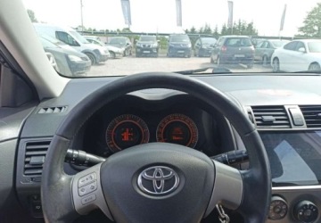 Toyota Corolla X Sedan 2.0 D-4D 126KM 2008 Toyota Corolla Toyota Corolla 2.0 Diesel 126KM, zdjęcie 8