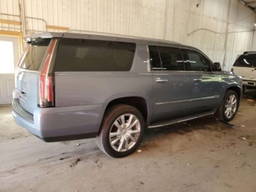 Cadillac Escalade III 2016 Cadillac Escalade Esv Luxury 2016 6.2l 6.2 Benzyna 420KM, zdjęcie 3