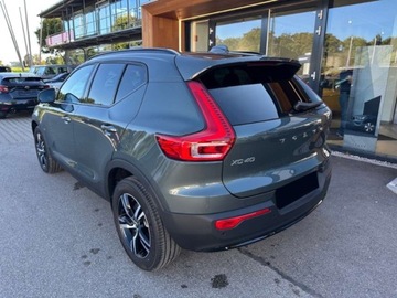 Volvo XC40 2025 VOLVO XC40 B4 Plus Dark Suv 2.0 (211KM) 2025, zdjęcie 2