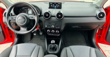 Audi A1 I Hatchback 3d 1.6 TDI 90KM 2013 Audi A1 Sportback 1,6 TDI 90KM Klima Serwis 1.6 Diesel 90KM, zdjęcie 5
