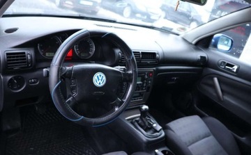 Volkswagen Passat B5 Kombi 1.9 TDI 130KM 2003 Volkswagen Passat Legendarny 1.9 TDI, Grzane fotele, Multifunkcja. 1.9, zdjęcie 7