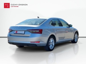 Skoda Superb III Liftback Facelifting 1.5 TSI 150KM 2020 Skoda Superb Salon PLFull LED Benzynael.Klapa TOP Matrix 1.5 Benzyna, zdjęcie 4