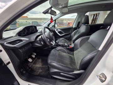 Peugeot 2008 I SUV Facelifting 1.2 PureTech 110KM 2016 Peugeot 2008 1.2 110Ps Navi Skora Panorama Zarej.PL Gwarancja 1.2, zdjęcie 8