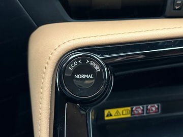 Lexus NX II SUV Facelifting 2.5 350h 200KM 2025 Od ręki - 350h Prestige 2.5 Hybrid 200KM | Podgrzewane fotele!, zdjęcie 9