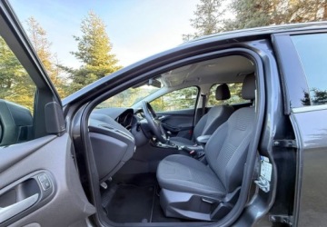Ford Focus III Kombi Facelifting 1.0 EcoBoost 125KM 2015 Ford Focus Ford Focus 1.0 EcoBoost Titanium Benzyna 125KM, zdjęcie 15