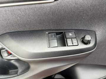 Toyota Yaris IV Hatchback 1.0 VVT-i 72KM 2022 Toyota Yaris 1.0 Comfort IV (2020-) 1.0 Comfort, zdjęcie 16