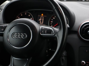 Audi 2010 Audi A1 1.4 TFSI, Salon Polska, Skóra, Xenon, zdjęcie 20