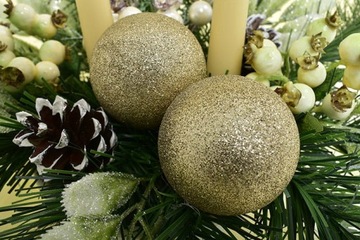 РОЖДЕСТВЕНСКИЕ УКРАШЕНИЯ УКРАШЕНИЕ СТОЛА ИСКУССТВЕННЫЕ ЦВЕТЫ СВЕЧИ ДОМ