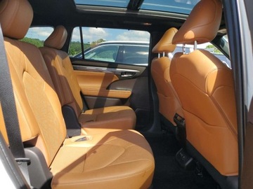 Toyota Highlander III 2022 Toyota Highlander Platinum 2022 3.5l 3.5 Benzyna 295KM, zdjęcie 11