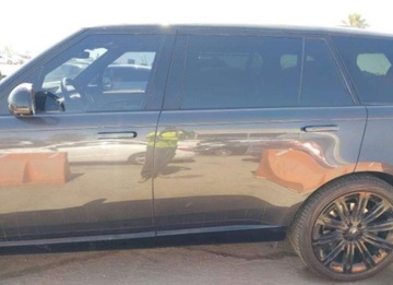 Land Rover Range Rover V 2023 Land Rover Range Rover 2023, 4.4L, 4x4, P530 SE, od ubezpieczalni 4.4 523KM, zdjęcie 2