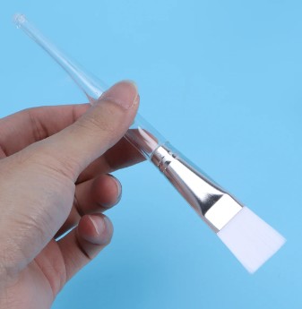 Плоская кисть для масок из водорослей и сывороточных кислот Prima Derma.