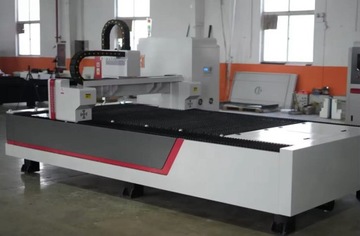 Wycinarka laserowa fiber laser 2 KW pole robocze 150 /200 cm