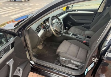 Volkswagen Passat B8 Variant 2.0 TDI BlueMotion SCR 150KM 2016 Volkswagen Passat 2.0Tdi 150PS NAVI EL.hak Extra stan 2.0 Diesel 150KM, zdjęcie 2