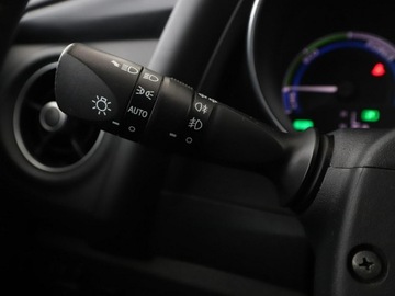 Toyota Auris II Hatchback 5d Facelifting 1.8 Hybrid 136KM 2017 Toyota Auris Edition-S+ kamera grzane fotele, zdjęcie 31
