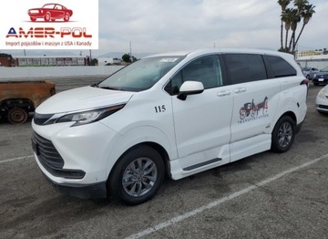 Toyota Sienna III 2022 Toyota Sienna LE 2022 2.5l 2.5 Hybryda 245KM