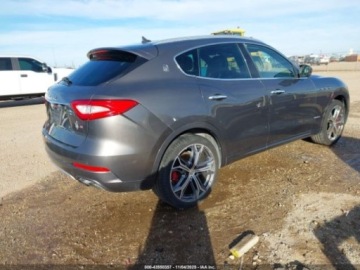 Maserati Levante 2019 Maserati Levante S GRANLUSSO, 2019r., 4x4, 3.0L 3.0 Benzyna 424KM, zdjęcie 4