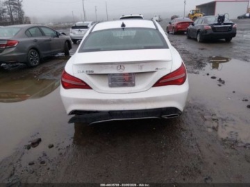 Mercedes CLA C118/X118 2019 Mercedes-Benz CLA 2019 r., 2,0L 4 MATIC 2.0 Benzyna 208KM, zdjęcie 4