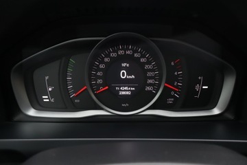 Volvo V60 I Kombi Facelifting 2.0 D3 DRIVE-E 150KM 2015 Volvo V60 D3 2.0, Skóra, Navi, Klima, Klimatronic, zdjęcie 10