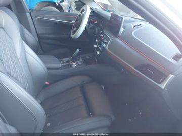 BMW Seria 5 G30-G31 2022 BMW Seria 5 530i xDrive 2022 2.0l 2.0 Benzyna 248KM, zdjęcie 9