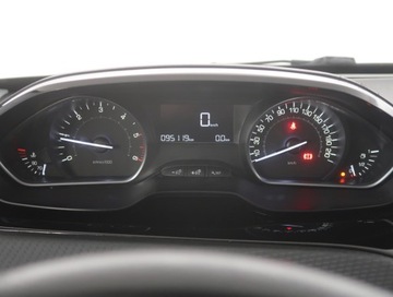 Peugeot 2008 I SUV Facelifting 1.6 BlueHDi 99KM 2018 Peugeot 2008 1.6 BlueHDi, Navi, Klima, Tempomat, zdjęcie 10