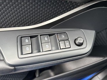 Toyota C-HR I Crossover 1.2L Turbo 116KM 2016 Toyota C-HR 1.2 T GPF Premium 1.2 T Premium, zdjęcie 20