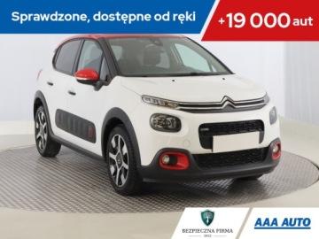 Citroen C3 II Hatchback facelifting 1.2 PureTech 110KM 2016 Citroen C3 1.2 PureTech, Salon Polska, Serwis ASO