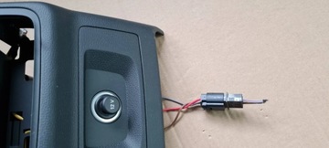 A5 8W KRYT TUNELU MŘÍŽKA VENTILACE ZADNÍ HNÍZDO 12V 8W0864376 A4 B9