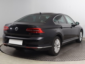 Volkswagen Passat B8 Limousine 1.8 TSI BlueMotion Technology 180KM 2017 VW Passat 1.8 TSI, Salon Polska, Automat, Skóra, zdjęcie 3