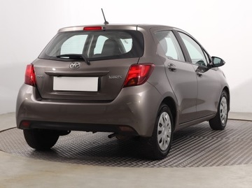 Toyota Yaris III Hatchback 5d Facelifting 1.0 VVT-i 69KM 2016 Toyota Yaris 1.0 VVT-i, Salon Polska, zdjęcie 4